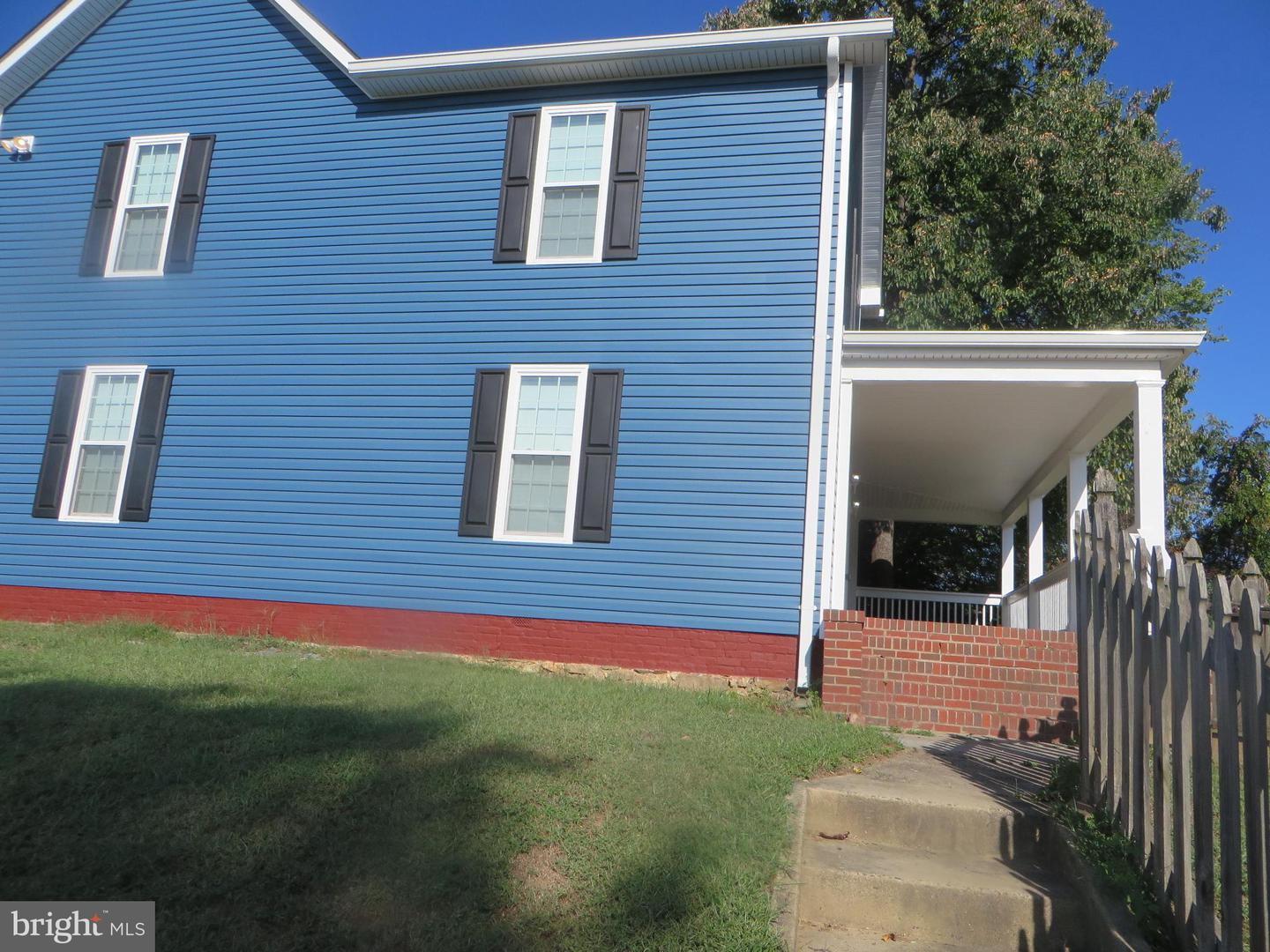 3010 STEVEN MARTIN DR, FAIRFAX, Virginia 22031, 5 Bedrooms Bedrooms, 14 Rooms Rooms,3 BathroomsBathrooms,Residential,For sale,3010 STEVEN MARTIN DR,VAFX2285196 MLS # VAFX2285196