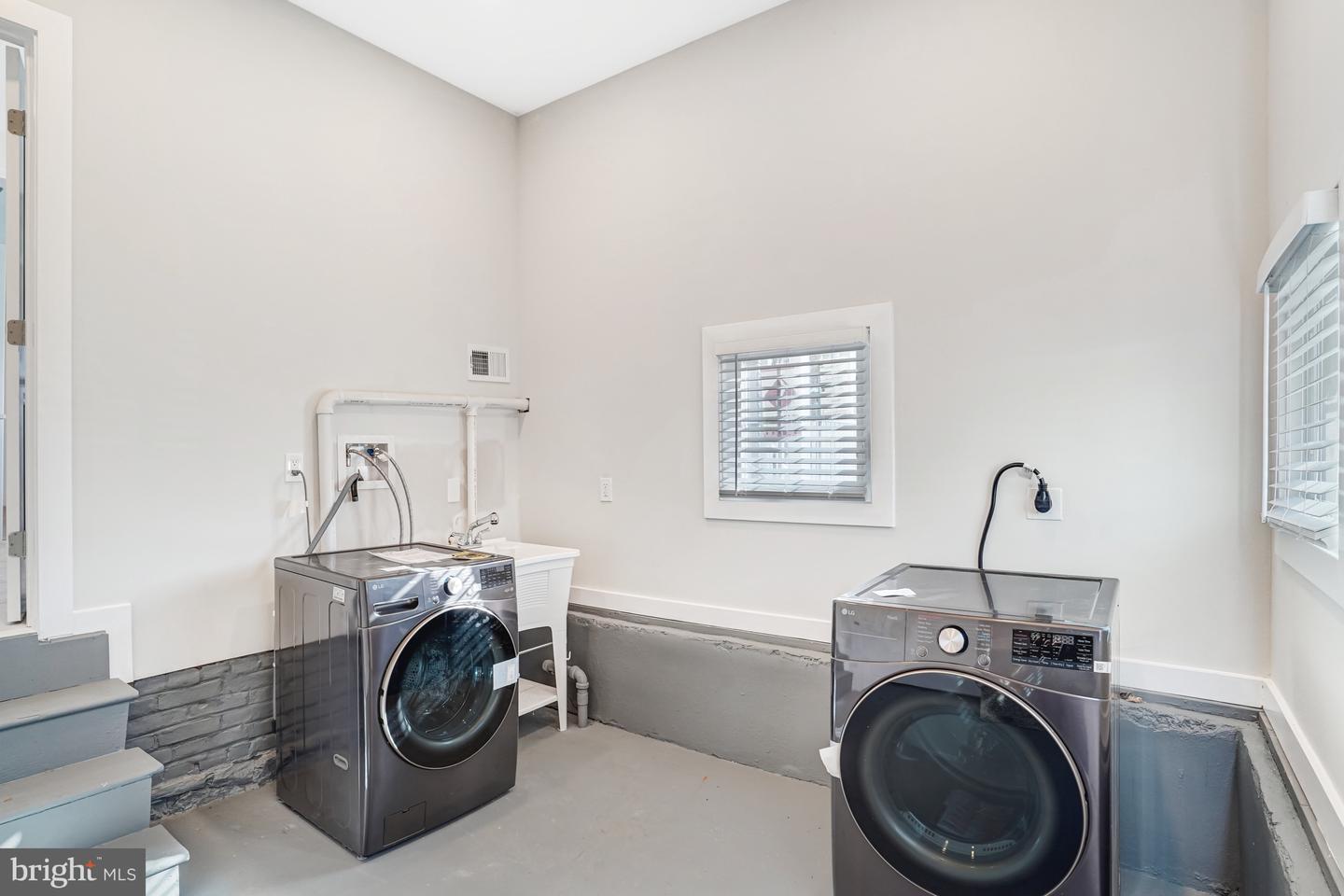 3010 STEVEN MARTIN DR, FAIRFAX, Virginia 22031, 5 Bedrooms Bedrooms, 14 Rooms Rooms,3 BathroomsBathrooms,Residential,For sale,3010 STEVEN MARTIN DR,VAFX2285196 MLS # VAFX2285196