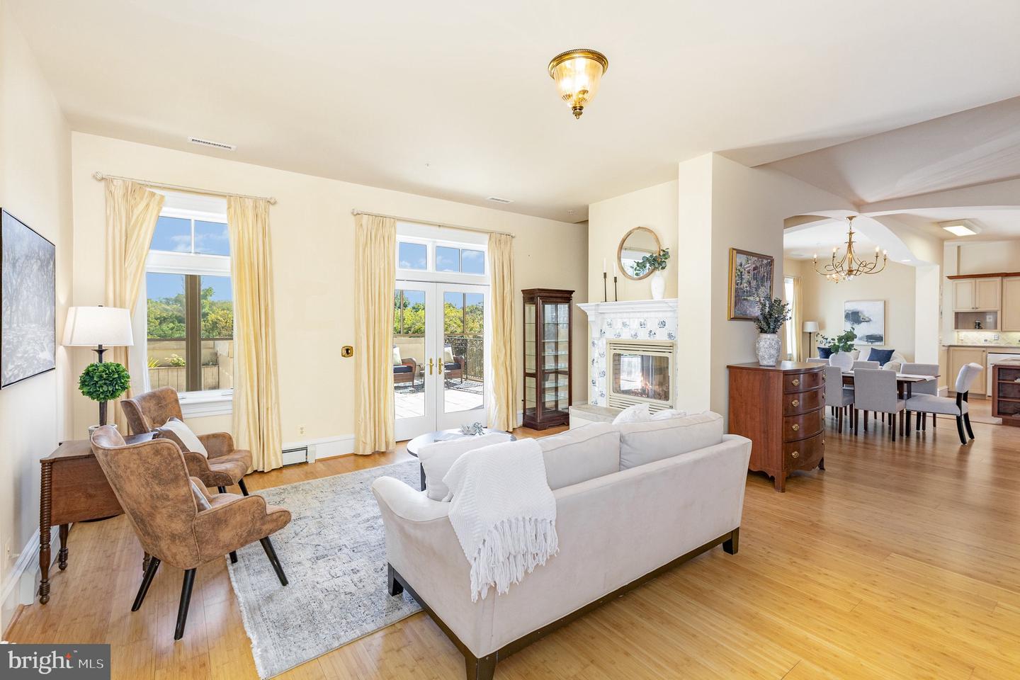 913-B CAROLINE, FREDERICKSBURG, Virginia 22401, 3 Bedrooms Bedrooms, ,2 BathroomsBathrooms,Residential,For sale,913-B CAROLINE,VAFB2009504 MLS # VAFB2009504