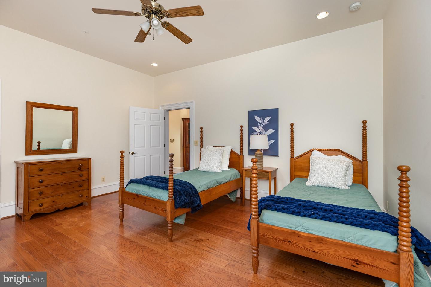 913-B CAROLINE, FREDERICKSBURG, Virginia 22401, 3 Bedrooms Bedrooms, ,2 BathroomsBathrooms,Residential,For sale,913-B CAROLINE,VAFB2009504 MLS # VAFB2009504