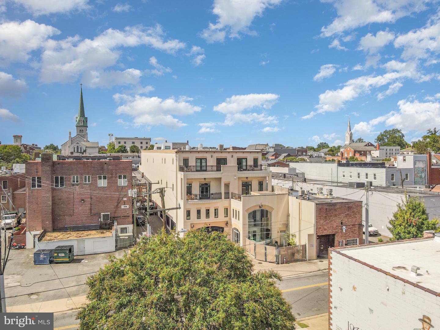 913-B CAROLINE, FREDERICKSBURG, Virginia 22401, 3 Bedrooms Bedrooms, ,2 BathroomsBathrooms,Residential,For sale,913-B CAROLINE,VAFB2009504 MLS # VAFB2009504