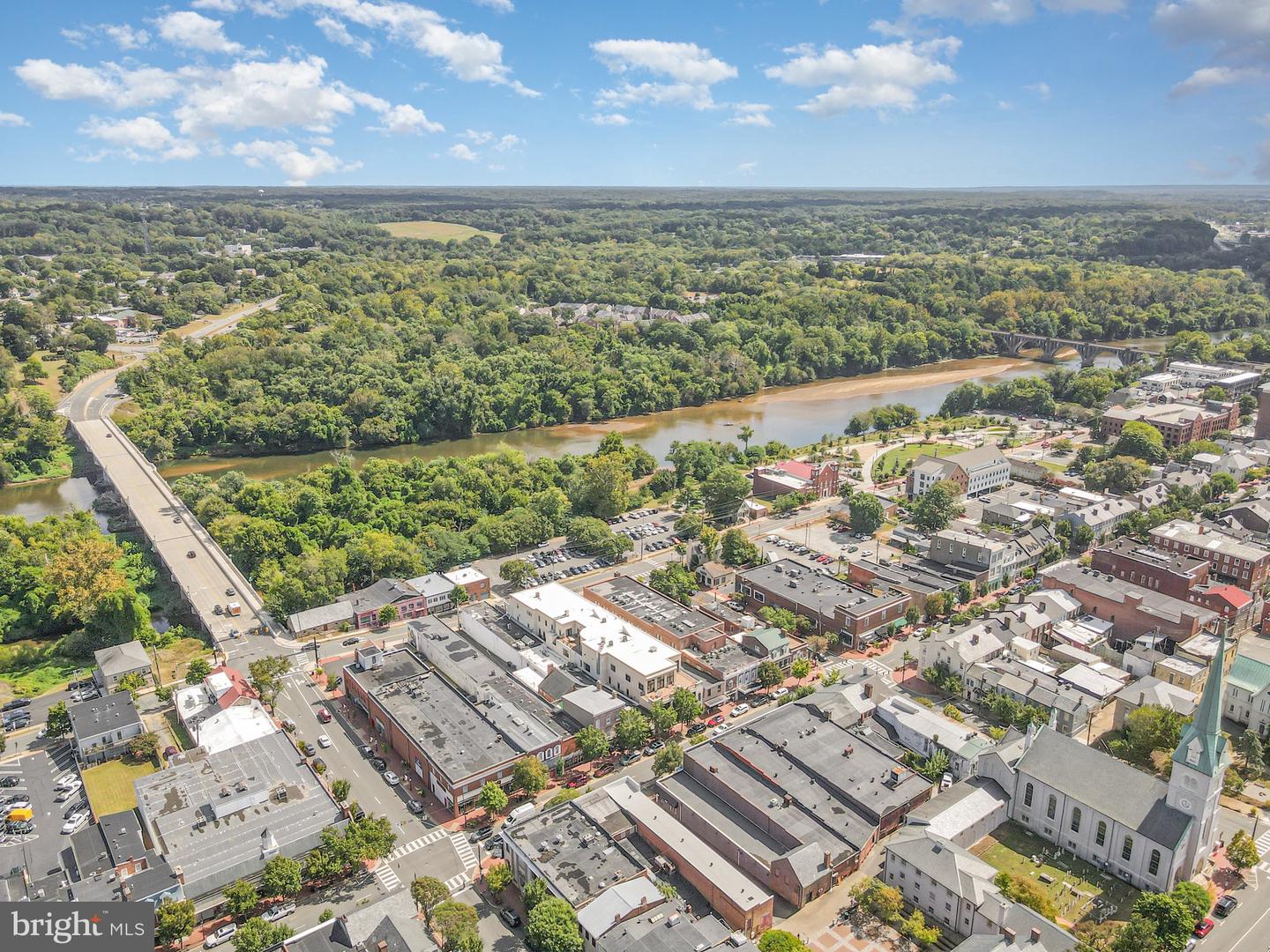 913-B CAROLINE, FREDERICKSBURG, Virginia 22401, 3 Bedrooms Bedrooms, ,2 BathroomsBathrooms,Residential,For sale,913-B CAROLINE,VAFB2009504 MLS # VAFB2009504