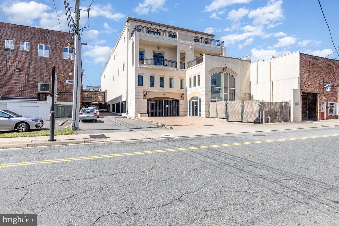 913-B CAROLINE, FREDERICKSBURG, Virginia 22401, 3 Bedrooms Bedrooms, ,2 BathroomsBathrooms,Residential,For sale,913-B CAROLINE,VAFB2009504 MLS # VAFB2009504