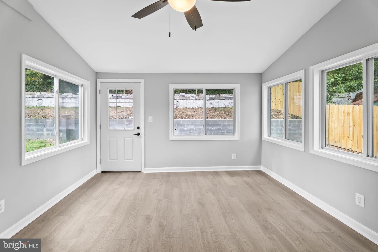 5822 BROOKVIEW DR, ALEXANDRIA, Virginia 22310, 5 Bedrooms Bedrooms, ,2 BathroomsBathrooms,Residential,For sale,5822 BROOKVIEW DR,VAFX2269258 MLS # VAFX2269258