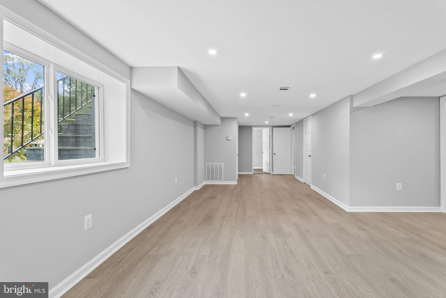 5822 BROOKVIEW DR, ALEXANDRIA, Virginia 22310, 5 Bedrooms Bedrooms, ,2 BathroomsBathrooms,Residential,For sale,5822 BROOKVIEW DR,VAFX2269258 MLS # VAFX2269258