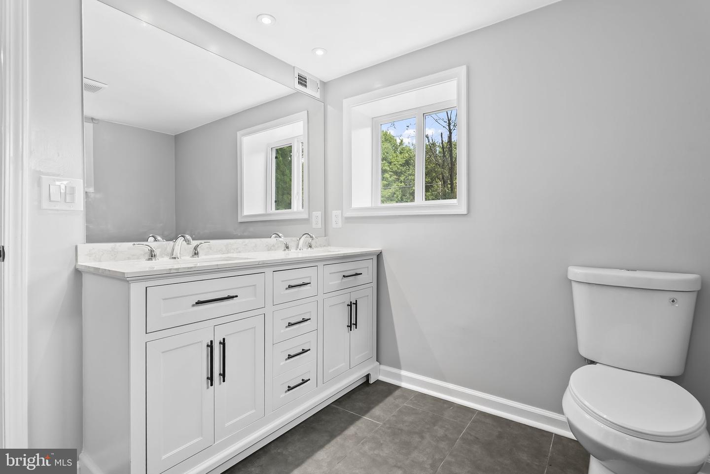 5822 BROOKVIEW DR, ALEXANDRIA, Virginia 22310, 5 Bedrooms Bedrooms, ,2 BathroomsBathrooms,Residential,For sale,5822 BROOKVIEW DR,VAFX2269258 MLS # VAFX2269258