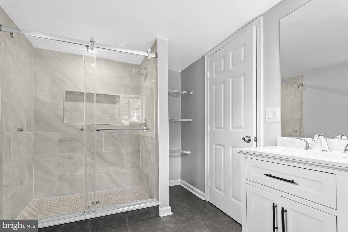 5822 BROOKVIEW DR, ALEXANDRIA, Virginia 22310, 5 Bedrooms Bedrooms, ,2 BathroomsBathrooms,Residential,For sale,5822 BROOKVIEW DR,VAFX2269258 MLS # VAFX2269258