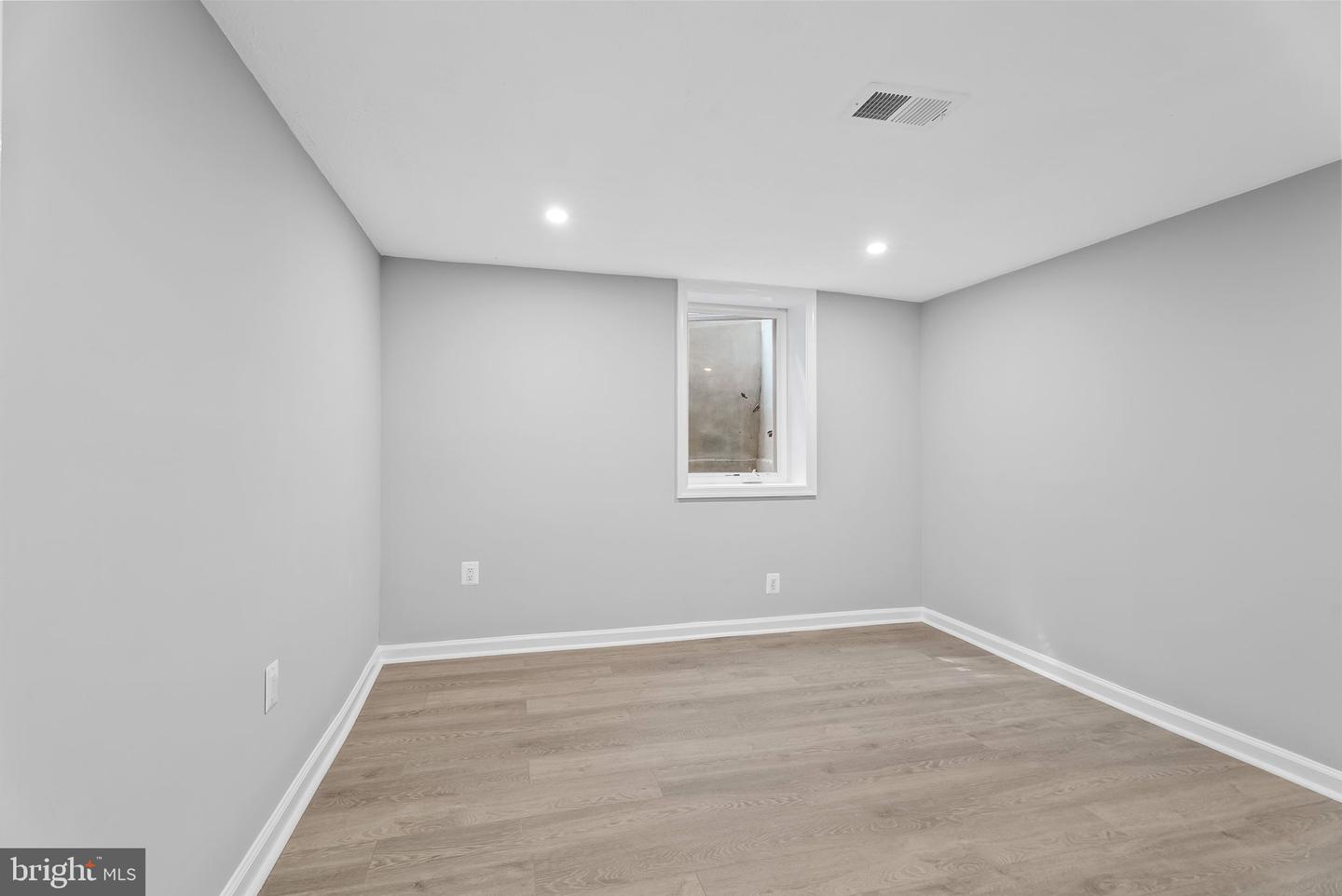 5822 BROOKVIEW DR, ALEXANDRIA, Virginia 22310, 5 Bedrooms Bedrooms, ,2 BathroomsBathrooms,Residential,For sale,5822 BROOKVIEW DR,VAFX2269258 MLS # VAFX2269258