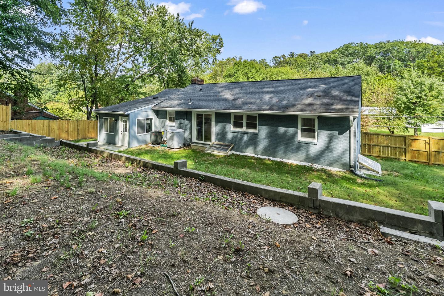 5822 BROOKVIEW DR, ALEXANDRIA, Virginia 22310, 5 Bedrooms Bedrooms, ,2 BathroomsBathrooms,Residential,For sale,5822 BROOKVIEW DR,VAFX2269258 MLS # VAFX2269258