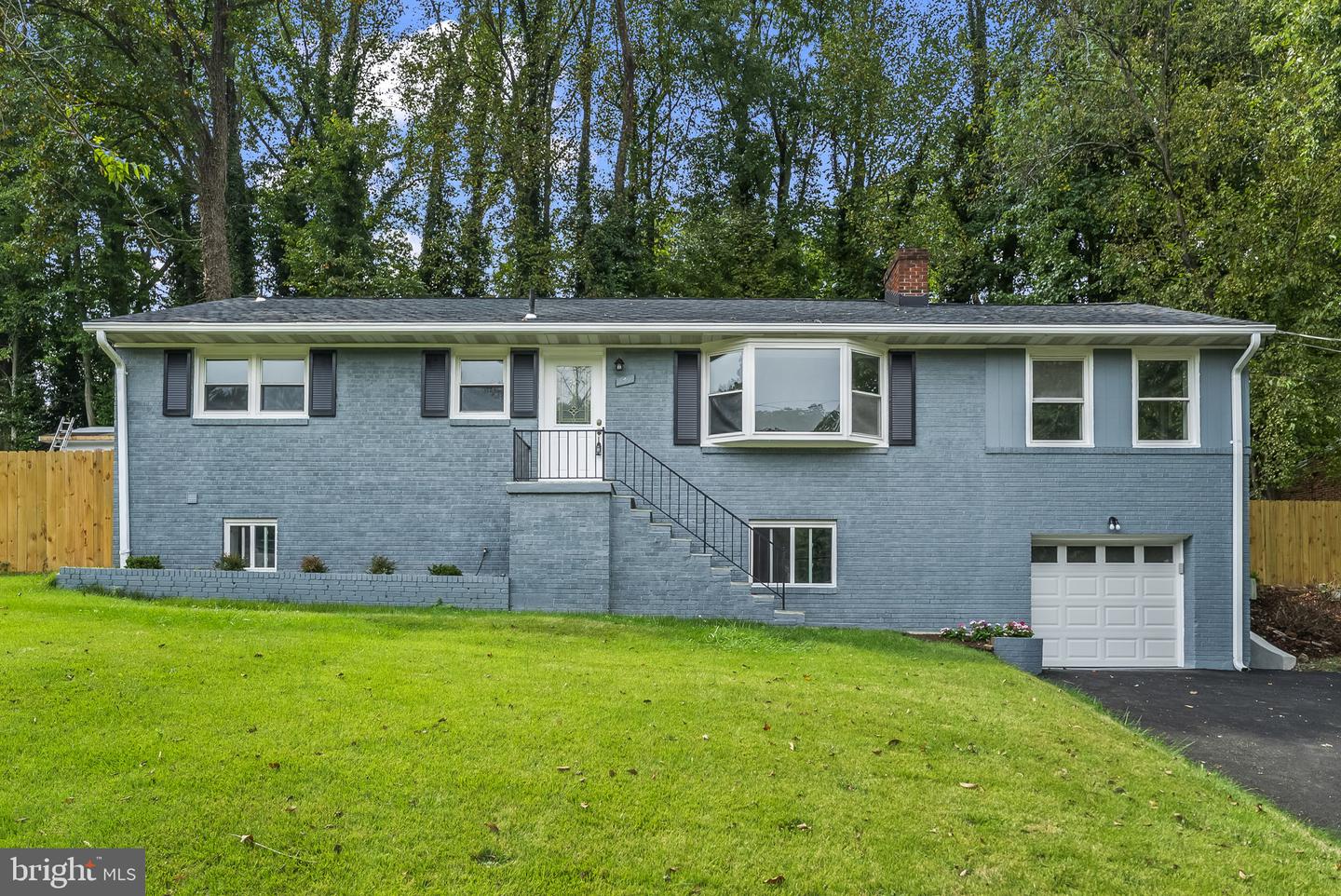 5822 BROOKVIEW DR, ALEXANDRIA, Virginia 22310, 5 Bedrooms Bedrooms, ,2 BathroomsBathrooms,Residential,For sale,5822 BROOKVIEW DR,VAFX2269258 MLS # VAFX2269258