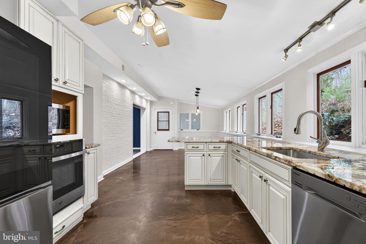 4119 BULL RUN MOUNTAIN RD, THE PLAINS, Virginia 20198, 3 Bedrooms Bedrooms, ,2 BathroomsBathrooms,Residential,For sale,4119 BULL RUN MOUNTAIN RD,VAFQ2019784 MLS # VAFQ2019784