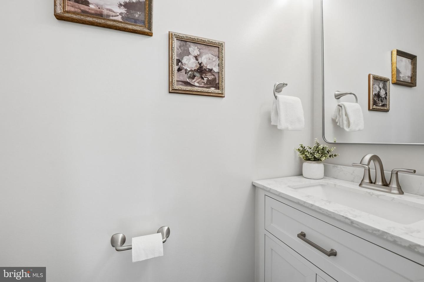 3017 22ND ST S, ARLINGTON, Virginia 22204, 3 Bedrooms Bedrooms, ,2 BathroomsBathrooms,Residential,For sale,3017 22ND ST S,VAAR2067336 MLS # VAAR2067336