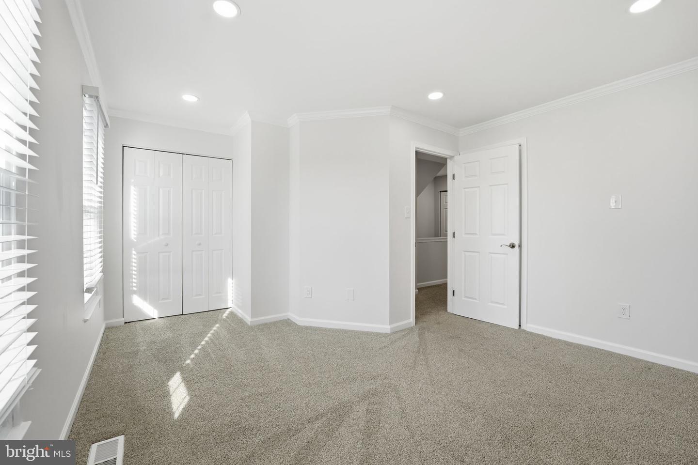 3017 22ND ST S, ARLINGTON, Virginia 22204, 3 Bedrooms Bedrooms, ,2 BathroomsBathrooms,Residential,For sale,3017 22ND ST S,VAAR2067336 MLS # VAAR2067336