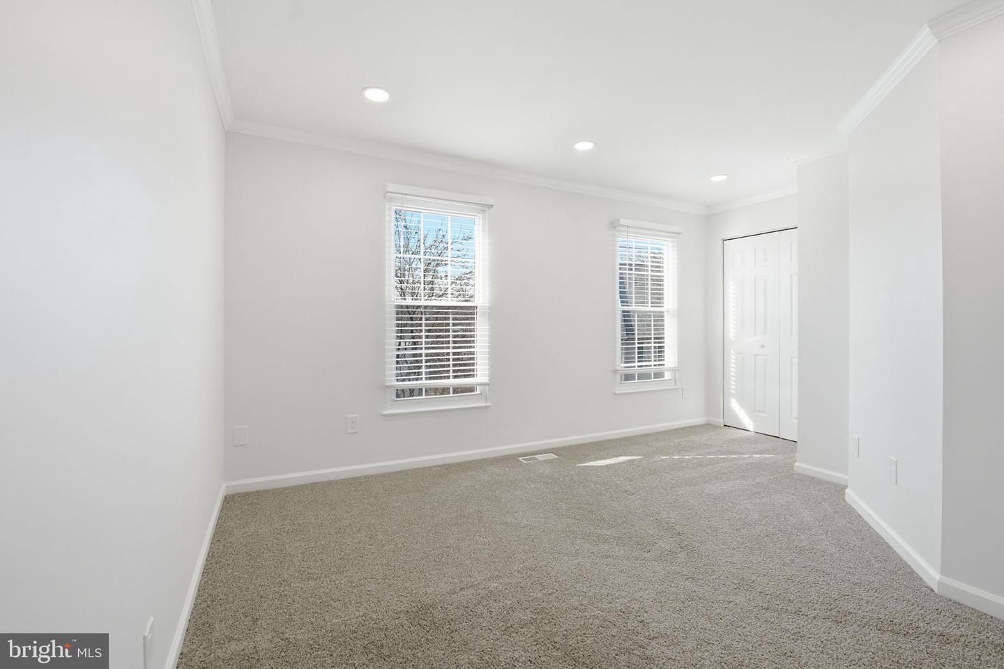 3017 22ND ST S, ARLINGTON, Virginia 22204, 3 Bedrooms Bedrooms, ,2 BathroomsBathrooms,Residential,For sale,3017 22ND ST S,VAAR2067336 MLS # VAAR2067336