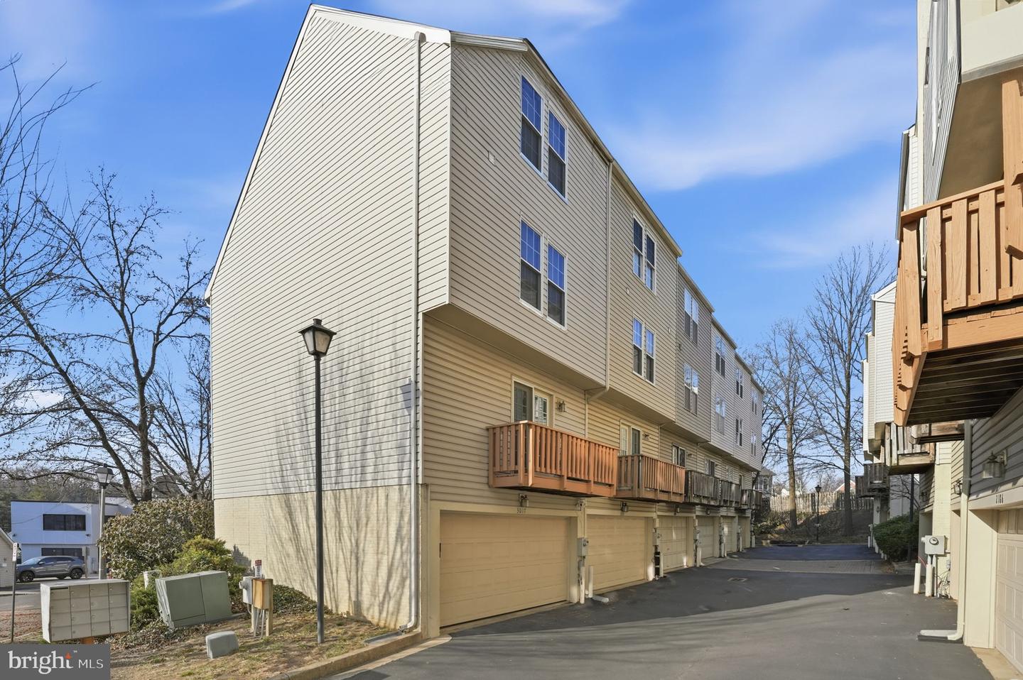 3017 22ND ST S, ARLINGTON, Virginia 22204, 3 Bedrooms Bedrooms, ,2 BathroomsBathrooms,Residential,For sale,3017 22ND ST S,VAAR2067336 MLS # VAAR2067336