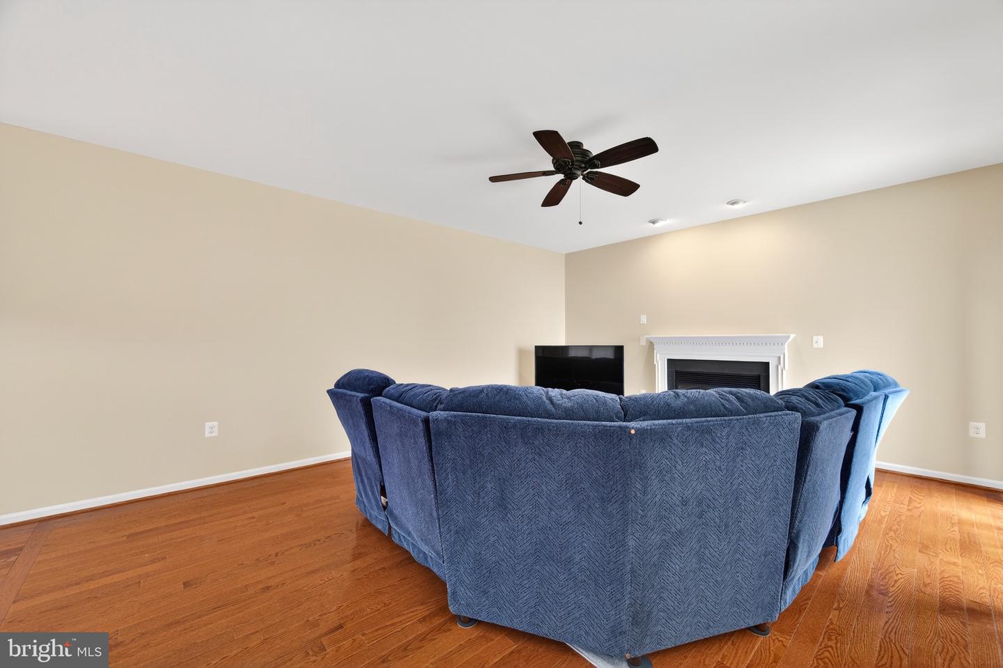 17429 TEDLER CIR, ROUND HILL, Virginia 20141, 3 Bedrooms Bedrooms, ,2 BathroomsBathrooms,Residential,For sale,17429 TEDLER CIR,VALO2113618 MLS # VALO2113618