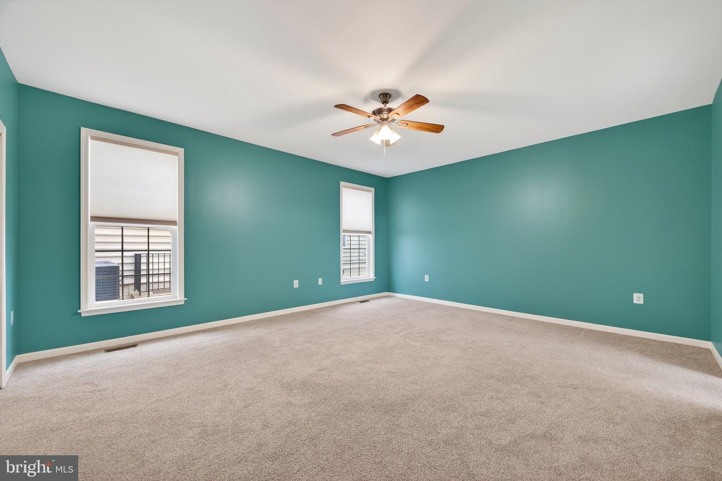 17429 TEDLER CIR, ROUND HILL, Virginia 20141, 3 Bedrooms Bedrooms, ,2 BathroomsBathrooms,Residential,For sale,17429 TEDLER CIR,VALO2113618 MLS # VALO2113618