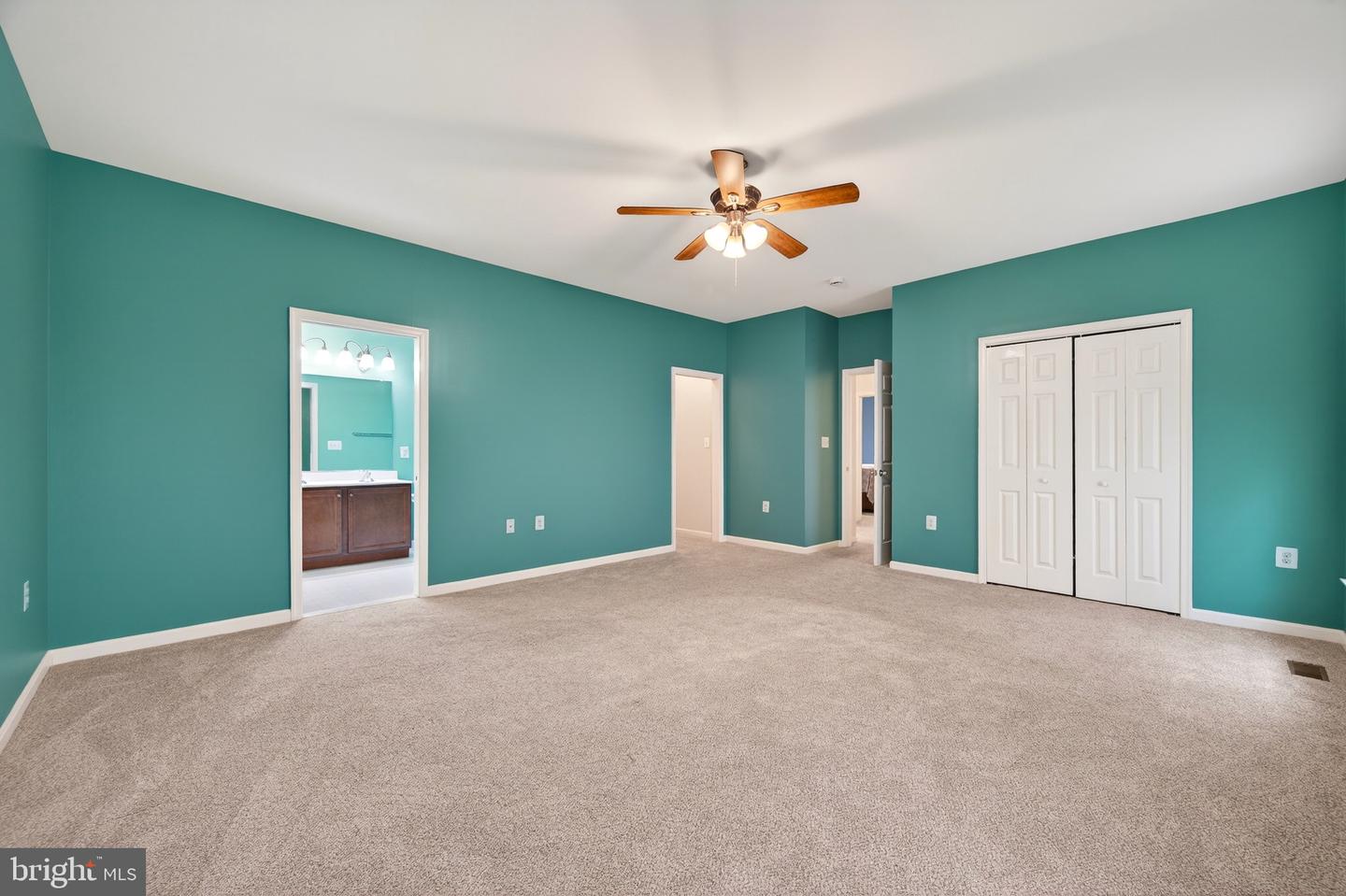 17429 TEDLER CIR, ROUND HILL, Virginia 20141, 3 Bedrooms Bedrooms, ,2 BathroomsBathrooms,Residential,For sale,17429 TEDLER CIR,VALO2113618 MLS # VALO2113618