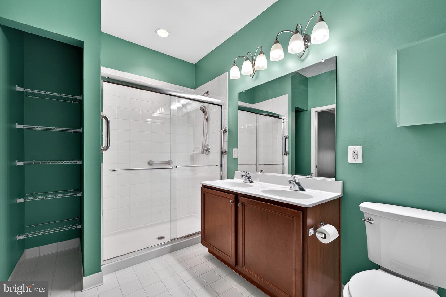 17429 TEDLER CIR, ROUND HILL, Virginia 20141, 3 Bedrooms Bedrooms, ,2 BathroomsBathrooms,Residential,For sale,17429 TEDLER CIR,VALO2113618 MLS # VALO2113618