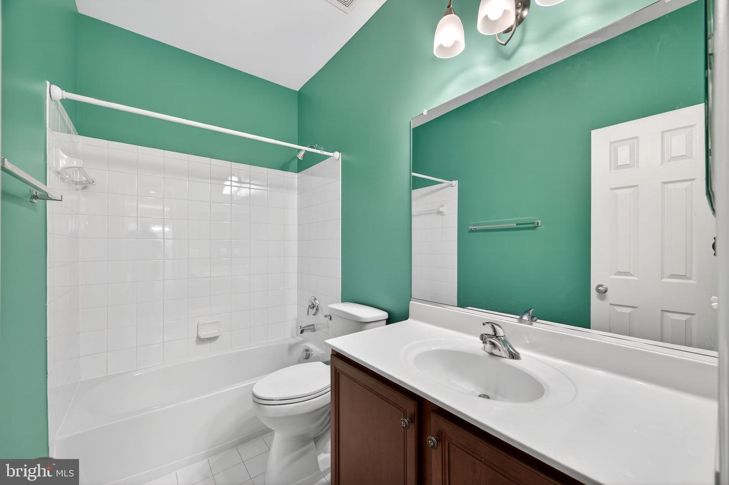 17429 TEDLER CIR, ROUND HILL, Virginia 20141, 3 Bedrooms Bedrooms, ,2 BathroomsBathrooms,Residential,For sale,17429 TEDLER CIR,VALO2113618 MLS # VALO2113618