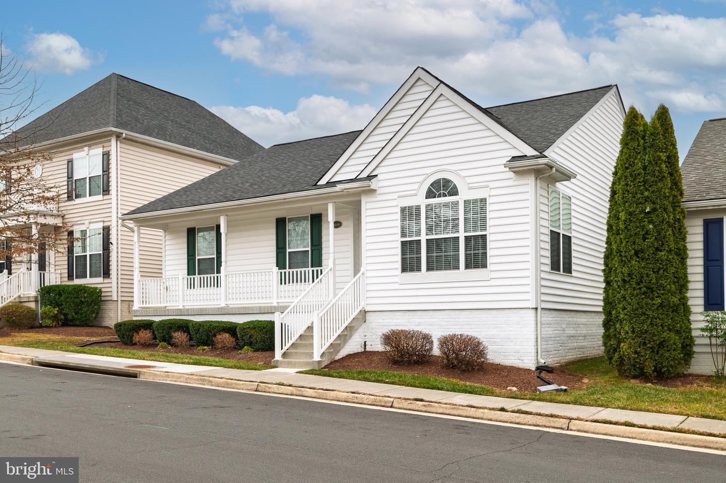 17429 TEDLER CIR, ROUND HILL, Virginia 20141, 3 Bedrooms Bedrooms, ,2 BathroomsBathrooms,Residential,For sale,17429 TEDLER CIR,VALO2113618 MLS # VALO2113618