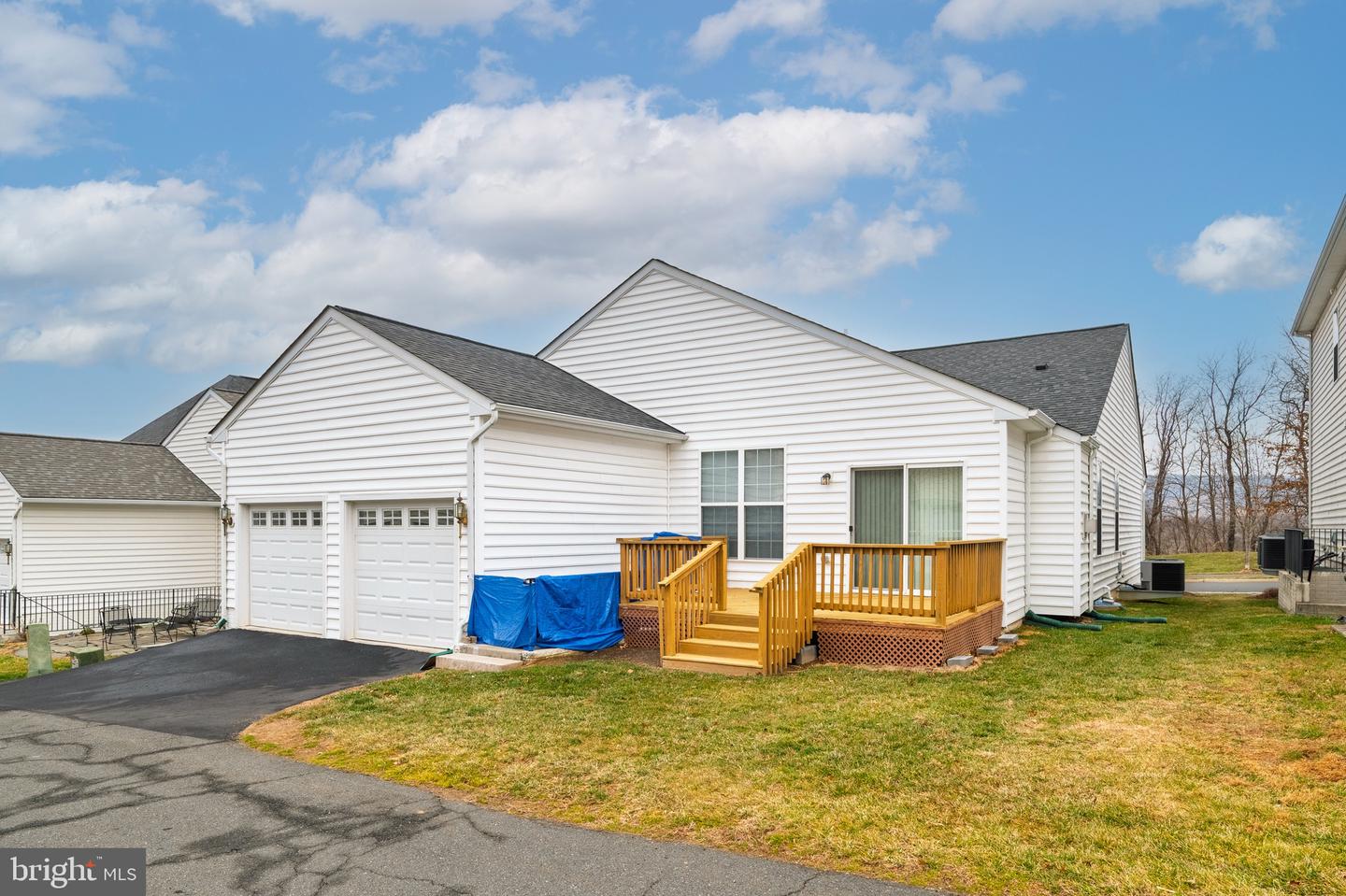 17429 TEDLER CIR, ROUND HILL, Virginia 20141, 3 Bedrooms Bedrooms, ,2 BathroomsBathrooms,Residential,For sale,17429 TEDLER CIR,VALO2113618 MLS # VALO2113618