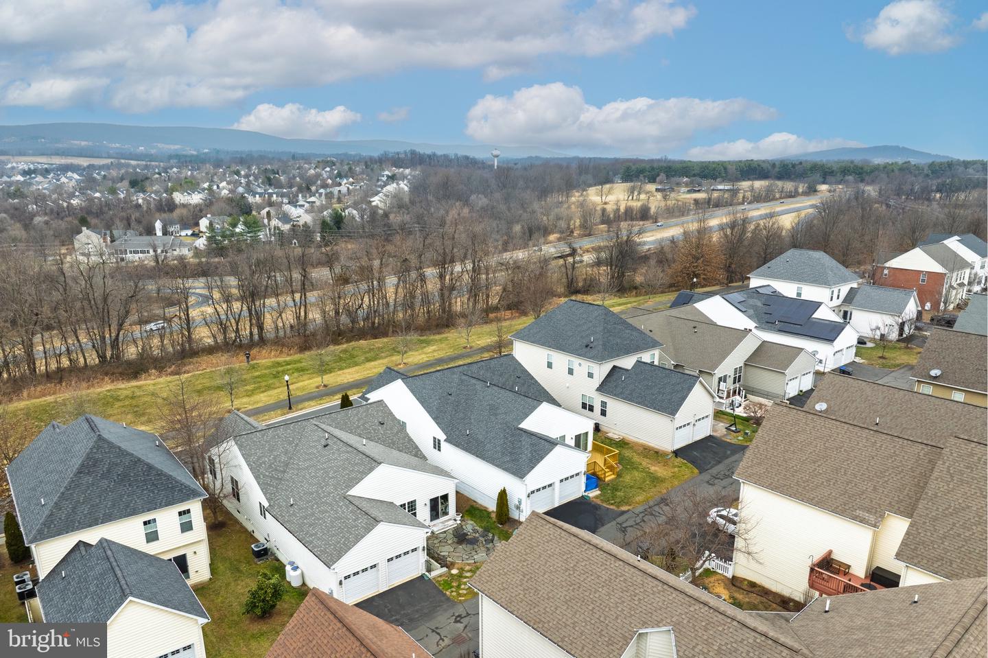 17429 TEDLER CIR, ROUND HILL, Virginia 20141, 3 Bedrooms Bedrooms, ,2 BathroomsBathrooms,Residential,For sale,17429 TEDLER CIR,VALO2113618 MLS # VALO2113618