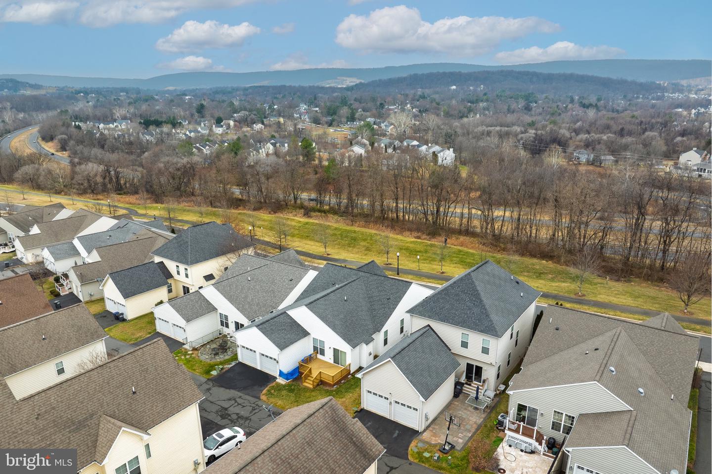 17429 TEDLER CIR, ROUND HILL, Virginia 20141, 3 Bedrooms Bedrooms, ,2 BathroomsBathrooms,Residential,For sale,17429 TEDLER CIR,VALO2113618 MLS # VALO2113618