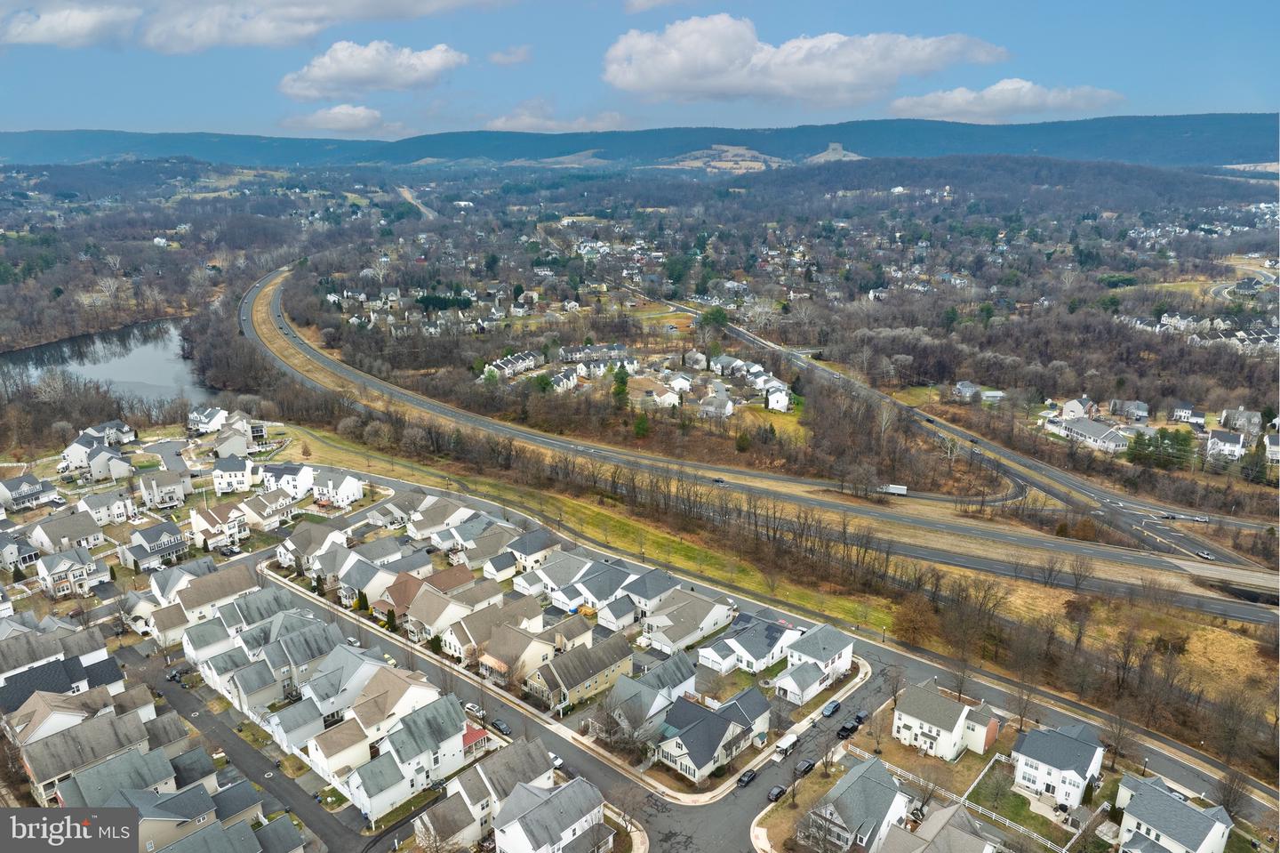 17429 TEDLER CIR, ROUND HILL, Virginia 20141, 3 Bedrooms Bedrooms, ,2 BathroomsBathrooms,Residential,For sale,17429 TEDLER CIR,VALO2113618 MLS # VALO2113618