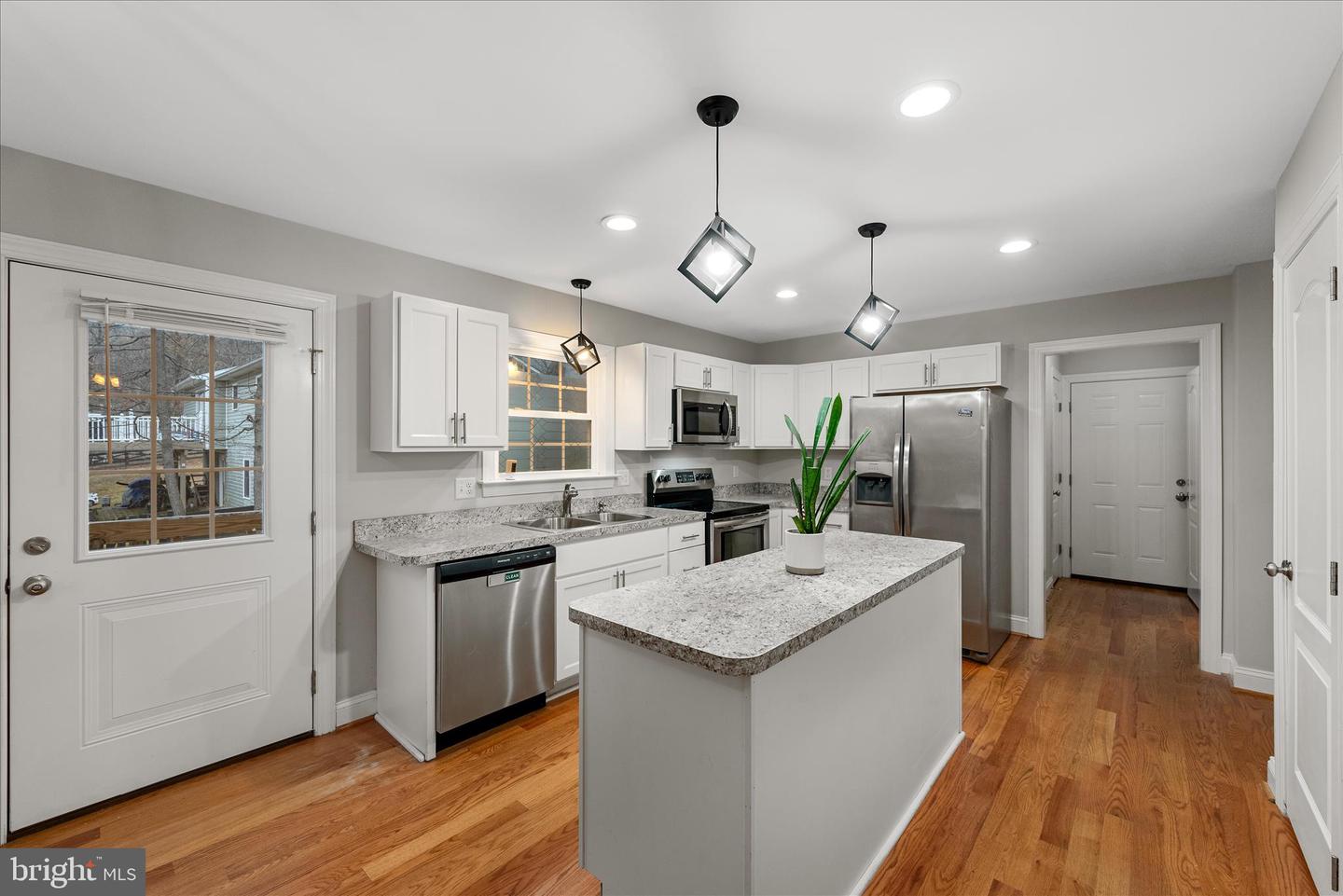 701 HICKORY TRL, WINCHESTER, Virginia 22602, 3 Bedrooms Bedrooms, 6 Rooms Rooms,2 BathroomsBathrooms,Residential,For sale,701 HICKORY TRL,VAFV2038814 MLS # VAFV2038814