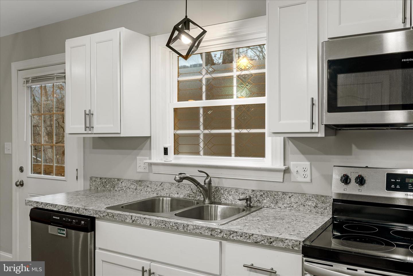 701 HICKORY TRL, WINCHESTER, Virginia 22602, 3 Bedrooms Bedrooms, 6 Rooms Rooms,2 BathroomsBathrooms,Residential,For sale,701 HICKORY TRL,VAFV2038814 MLS # VAFV2038814