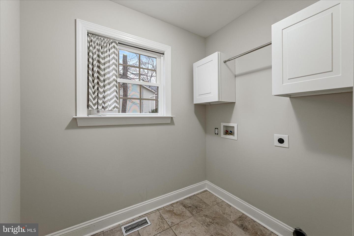 701 HICKORY TRL, WINCHESTER, Virginia 22602, 3 Bedrooms Bedrooms, 6 Rooms Rooms,2 BathroomsBathrooms,Residential,For sale,701 HICKORY TRL,VAFV2038814 MLS # VAFV2038814