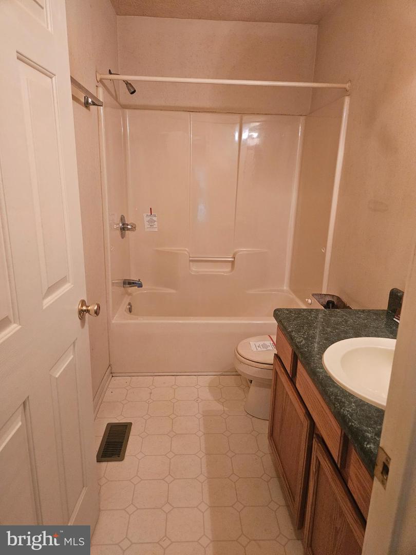 910 MILA RD, HEATHSVILLE, Virginia 22473, 3 Bedrooms Bedrooms, 5 Rooms Rooms,2 BathroomsBathrooms,Residential,For sale,910 MILA RD,VANV2001860 MLS # VANV2001860 910 MILA RD, HEATHSVILLE, Virginia 22473, 3 Bedrooms Bedrooms, 5 Rooms Rooms,2 BathroomsBathrooms,Residential,For sale,910 MILA RD,VANV2001860 MLS # VANV2001860