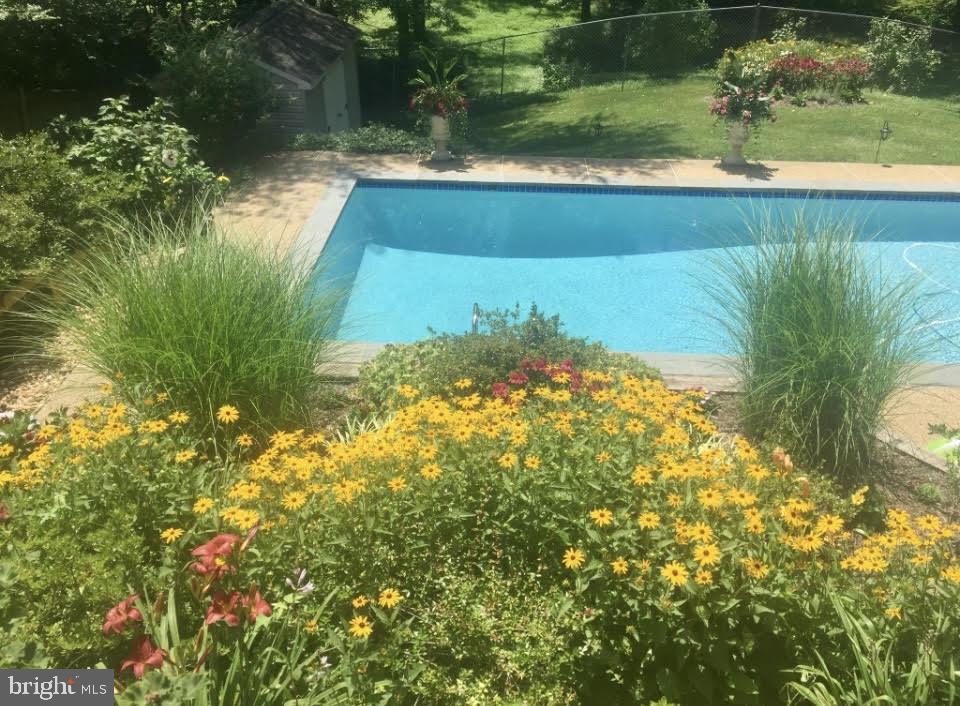 8106 KARL RD, ALEXANDRIA, Virginia 22308, 4 Bedrooms Bedrooms, ,2 BathroomsBathrooms,Residential,For sale,8106 KARL RD,VAFX2285190 MLS # VAFX2285190