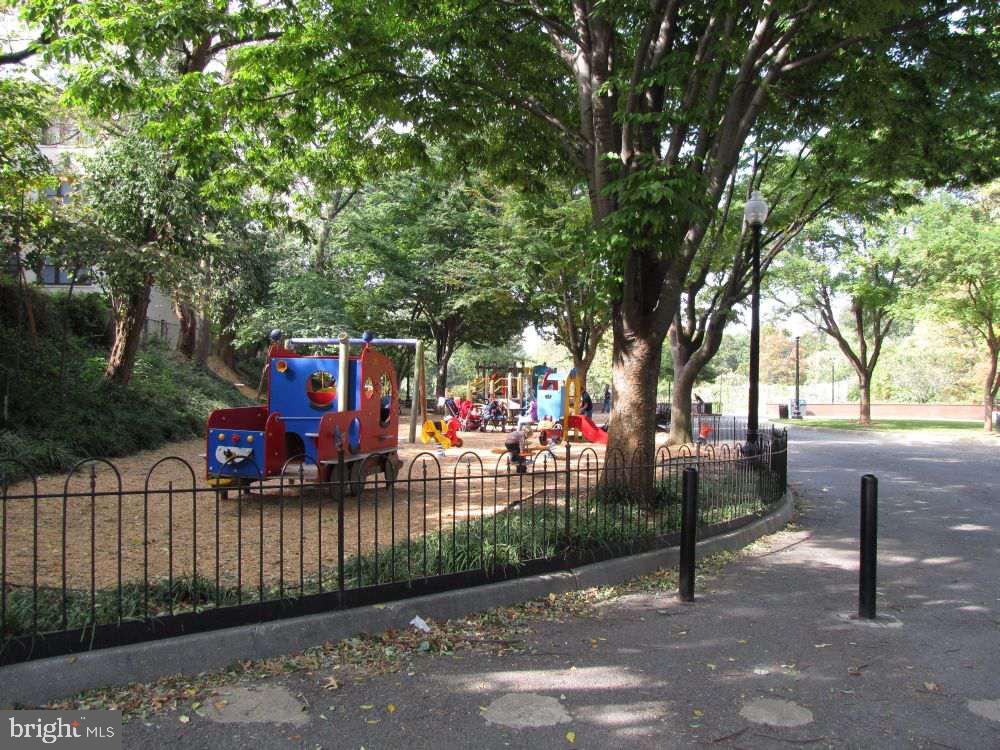 2801 ADAMS MILL RD NW #210, WASHINGTON, District Of Columbia 20009, 1 Bedroom Bedrooms, ,1 BathroomBathrooms,Residential,For sale,2801 ADAMS MILL RD NW #210,DCDC2240872 MLS # DCDC2240872