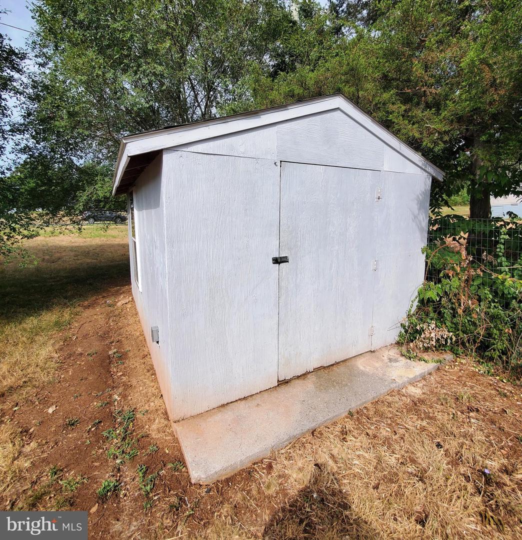 26177 OLD VALLEY PIKE, TOMS BROOK, Virginia 22660, 3 Bedrooms Bedrooms, 8 Rooms Rooms,2 BathroomsBathrooms,Residential,For sale,26177 OLD VALLEY PIKE,VASH2013346 MLS # VASH2013346