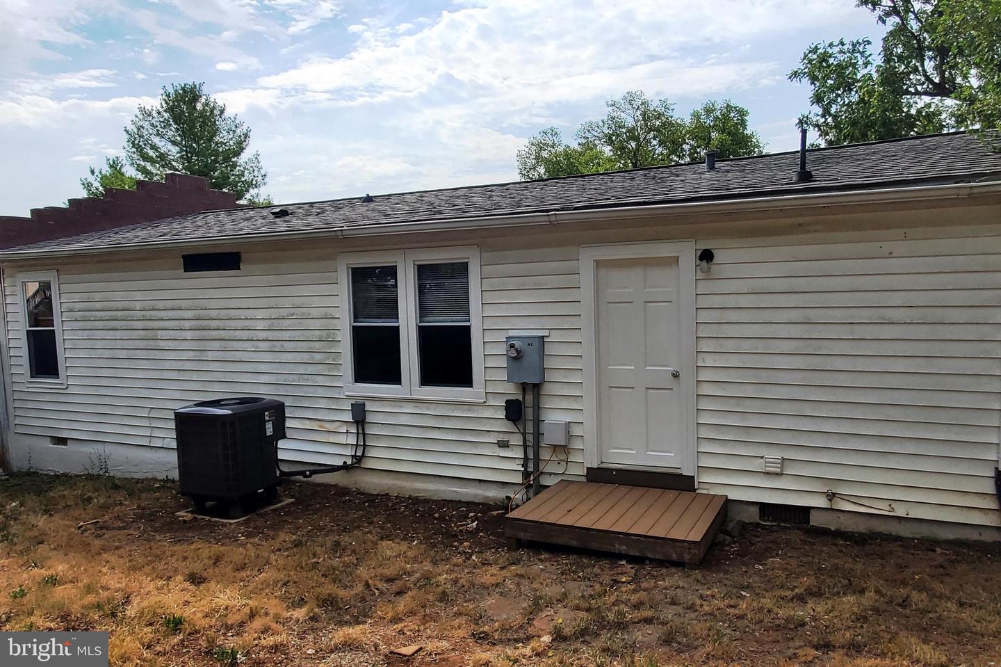 26177 OLD VALLEY PIKE, TOMS BROOK, Virginia 22660, 3 Bedrooms Bedrooms, 8 Rooms Rooms,2 BathroomsBathrooms,Residential,For sale,26177 OLD VALLEY PIKE,VASH2013346 MLS # VASH2013346