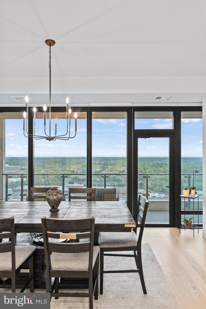 1650 SILVER HILL DR #1706, MCLEAN, Virginia 22102, 2 Bedrooms Bedrooms, ,2 BathroomsBathrooms,Residential,For sale,1650 SILVER HILL DR #1706,VAFX2285234 MLS # VAFX2285234