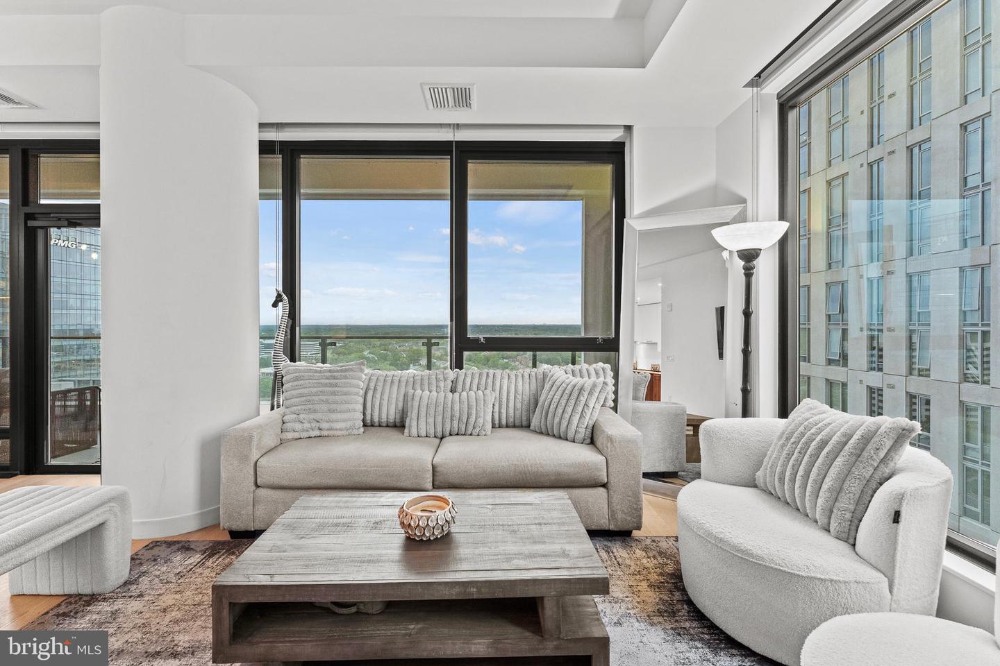 1650 SILVER HILL DR #1706, MCLEAN, Virginia 22102, 2 Bedrooms Bedrooms, ,2 BathroomsBathrooms,Residential,For sale,1650 SILVER HILL DR #1706,VAFX2285234 MLS # VAFX2285234