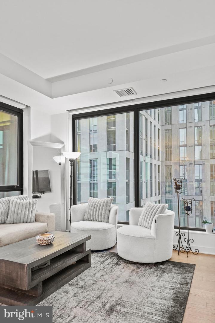 1650 SILVER HILL DR #1706, MCLEAN, Virginia 22102, 2 Bedrooms Bedrooms, ,2 BathroomsBathrooms,Residential,For sale,1650 SILVER HILL DR #1706,VAFX2285234 MLS # VAFX2285234