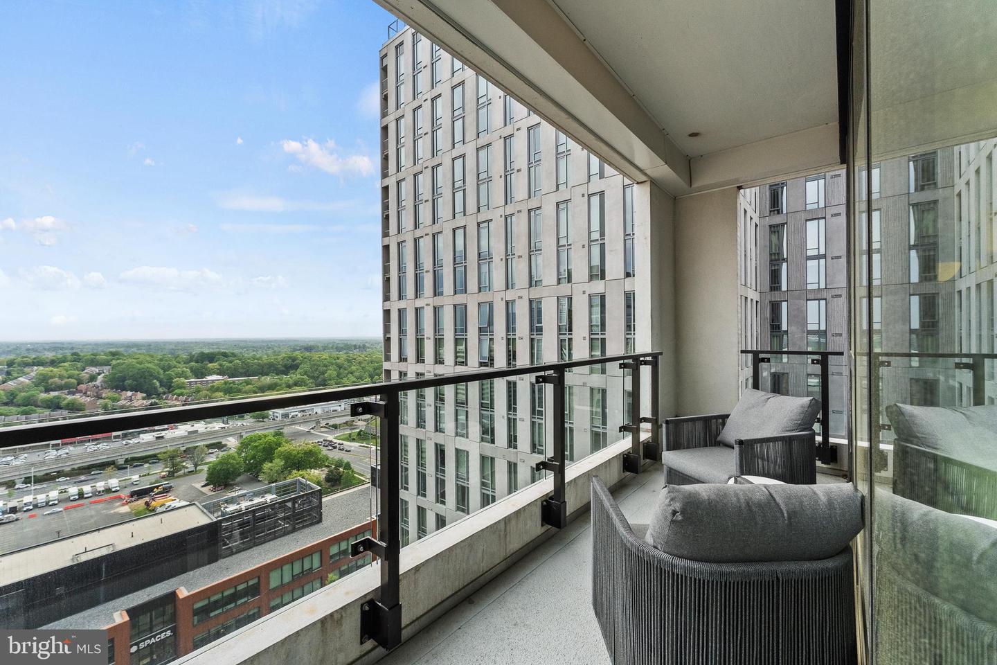1650 SILVER HILL DR #1706, MCLEAN, Virginia 22102, 2 Bedrooms Bedrooms, ,2 BathroomsBathrooms,Residential,For sale,1650 SILVER HILL DR #1706,VAFX2285234 MLS # VAFX2285234