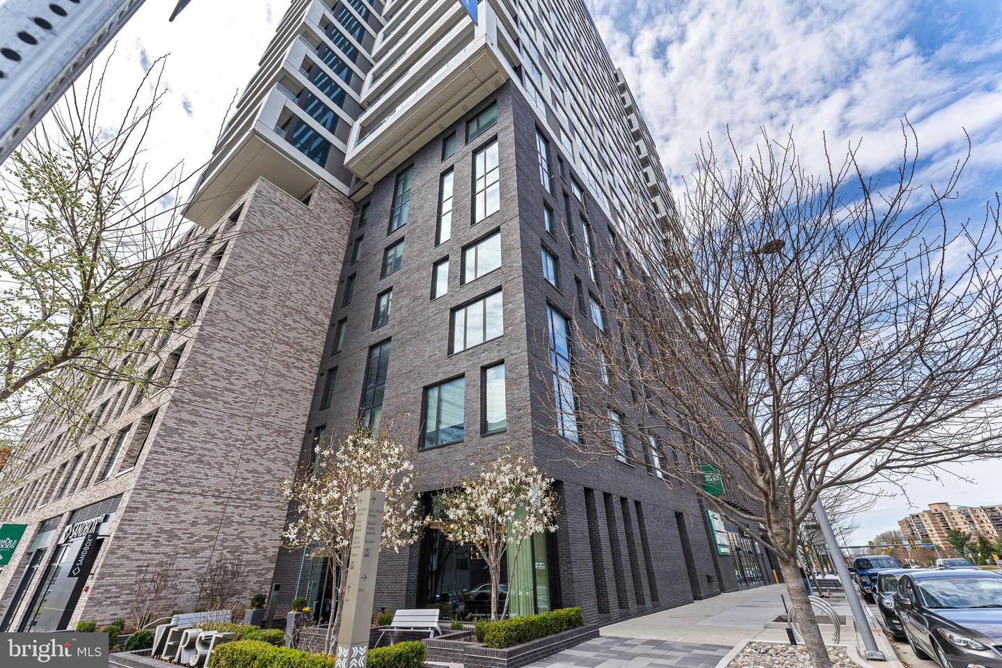 1650 SILVER HILL DR #1706, MCLEAN, Virginia 22102, 2 Bedrooms Bedrooms, ,2 BathroomsBathrooms,Residential,For sale,1650 SILVER HILL DR #1706,VAFX2285234 MLS # VAFX2285234