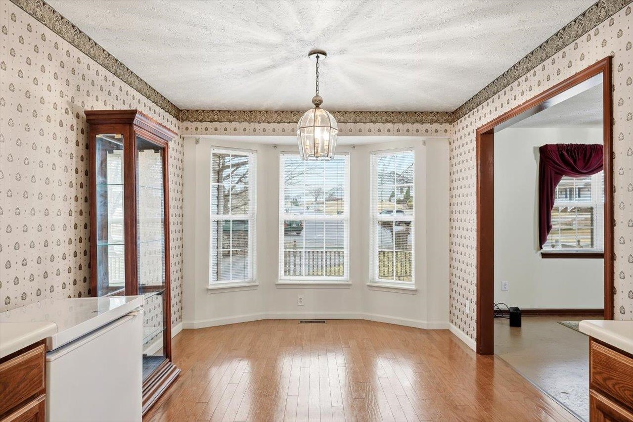 61 HILLANDALE DR, STAUNTON, Virginia 24401, 3 Bedrooms Bedrooms, ,2 BathroomsBathrooms,Residential,61 HILLANDALE DR,672376 MLS # 672376