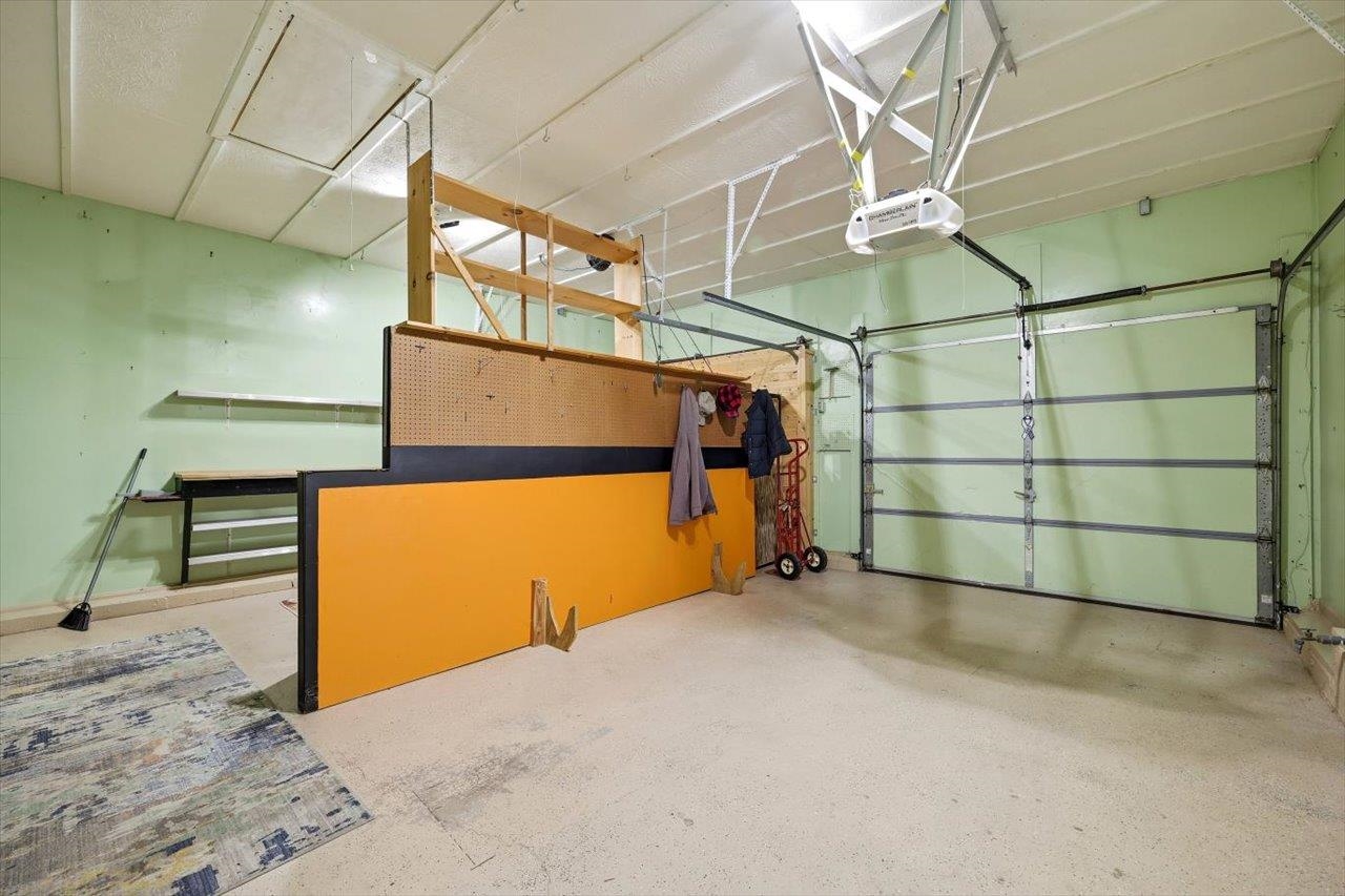 61 HILLANDALE DR, STAUNTON, Virginia 24401, 3 Bedrooms Bedrooms, ,2 BathroomsBathrooms,Residential,61 HILLANDALE DR,672376 MLS # 672376