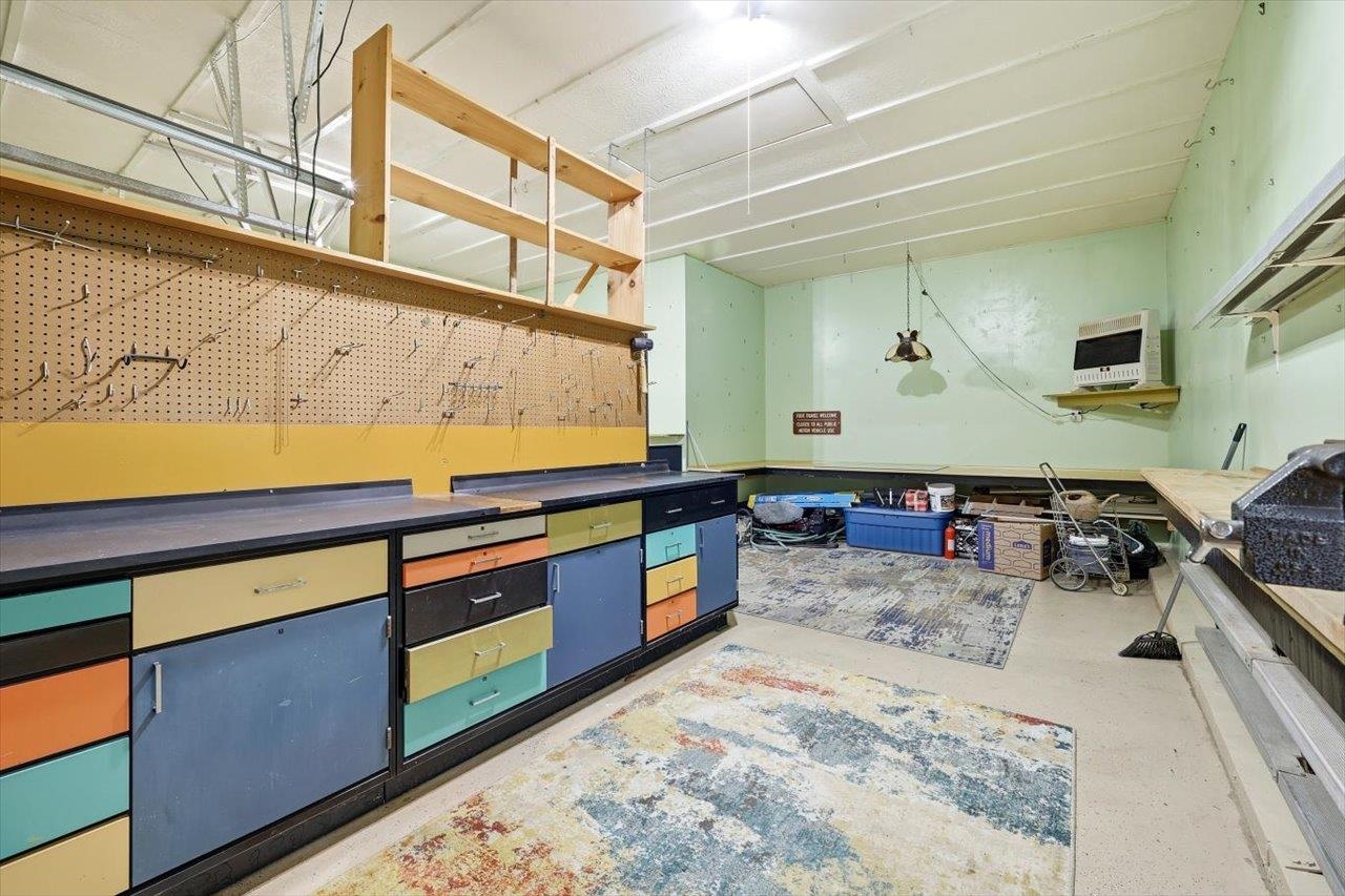 61 HILLANDALE DR, STAUNTON, Virginia 24401, 3 Bedrooms Bedrooms, ,2 BathroomsBathrooms,Residential,61 HILLANDALE DR,672376 MLS # 672376