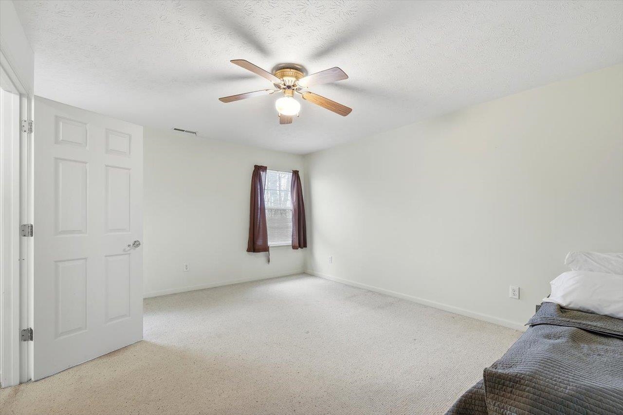 61 HILLANDALE DR, STAUNTON, Virginia 24401, 3 Bedrooms Bedrooms, ,2 BathroomsBathrooms,Residential,61 HILLANDALE DR,672376 MLS # 672376