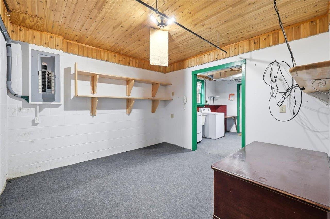 61 HILLANDALE DR, STAUNTON, Virginia 24401, 3 Bedrooms Bedrooms, ,2 BathroomsBathrooms,Residential,61 HILLANDALE DR,672376 MLS # 672376