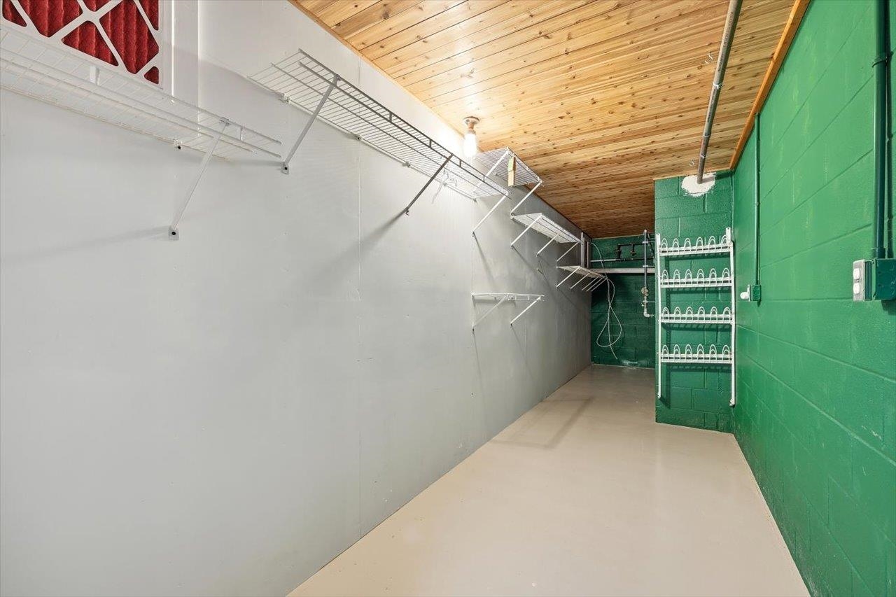 61 HILLANDALE DR, STAUNTON, Virginia 24401, 3 Bedrooms Bedrooms, ,2 BathroomsBathrooms,Residential,61 HILLANDALE DR,672376 MLS # 672376