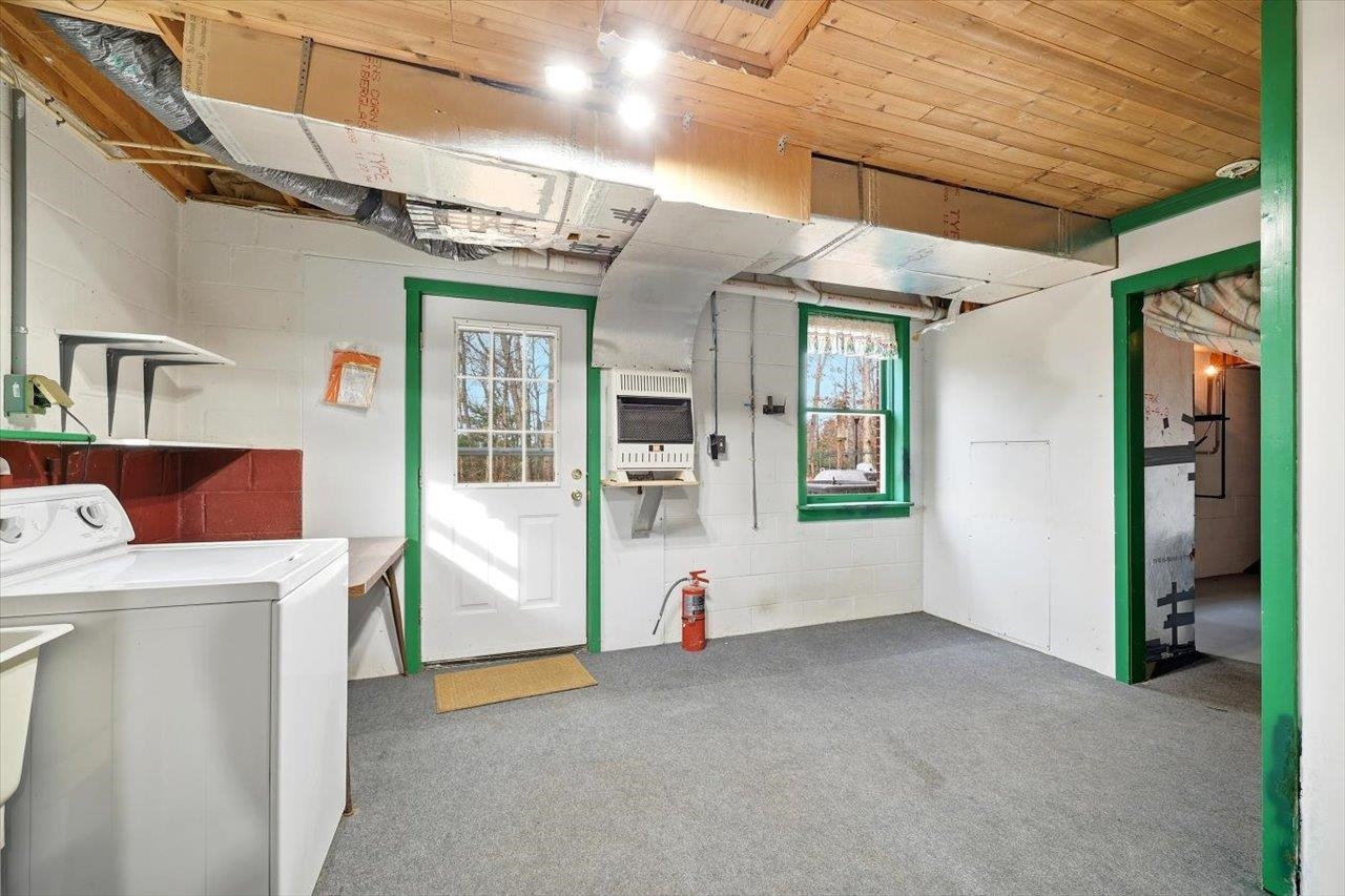 61 HILLANDALE DR, STAUNTON, Virginia 24401, 3 Bedrooms Bedrooms, ,2 BathroomsBathrooms,Residential,61 HILLANDALE DR,672376 MLS # 672376