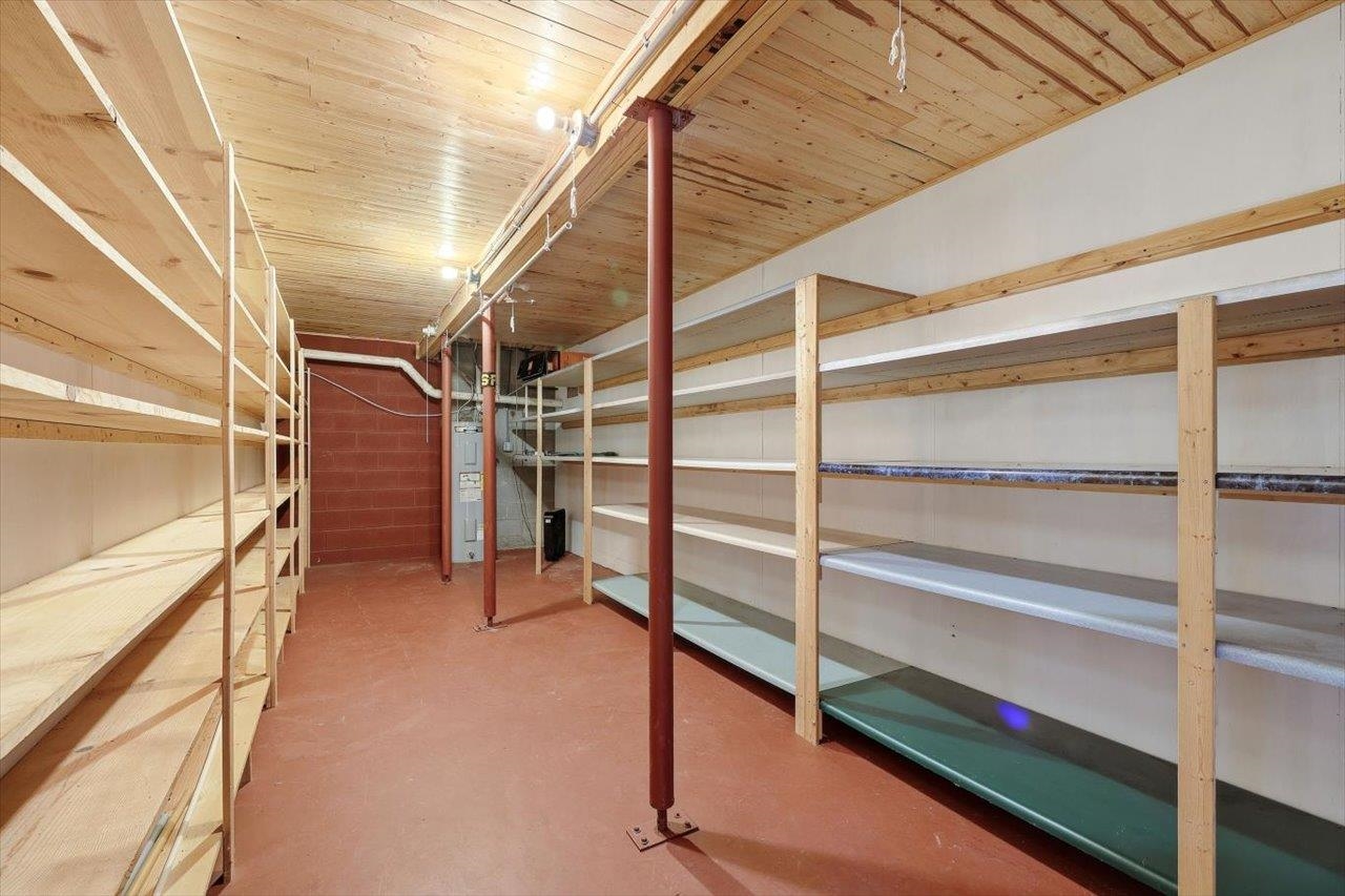 61 HILLANDALE DR, STAUNTON, Virginia 24401, 3 Bedrooms Bedrooms, ,2 BathroomsBathrooms,Residential,61 HILLANDALE DR,672376 MLS # 672376